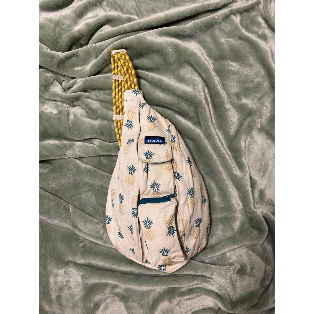 Kavu -New without tags multiuse bag